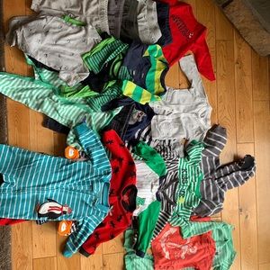 3-9 months sleeper and day clothes for Boys